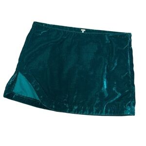 Free people emerald green velvet miniskirt slit size 2